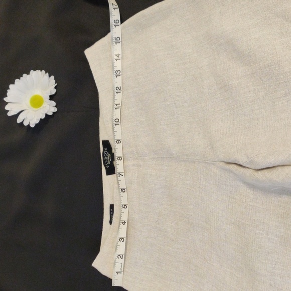 TALBOTS. Women's Cream Pants - Picture 9 of 10